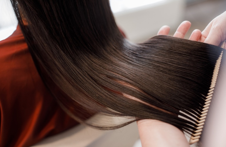 トリートメントの施術 | 愛知県知多市の美容室ならme.Hair&Scalp